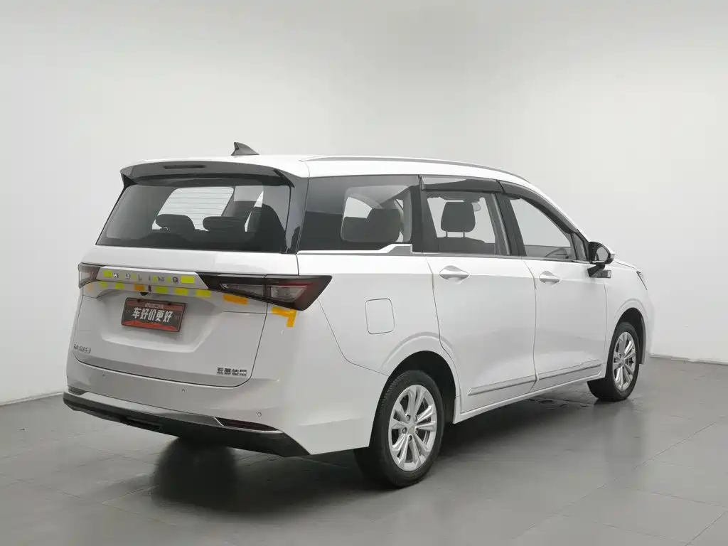 Wuling Jiachen — миниатюра 2
