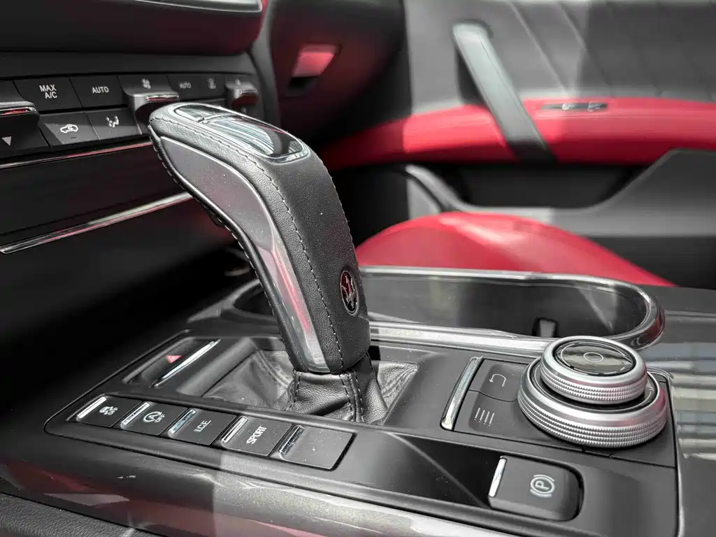 Maserati Ghibli — миниатюра 42