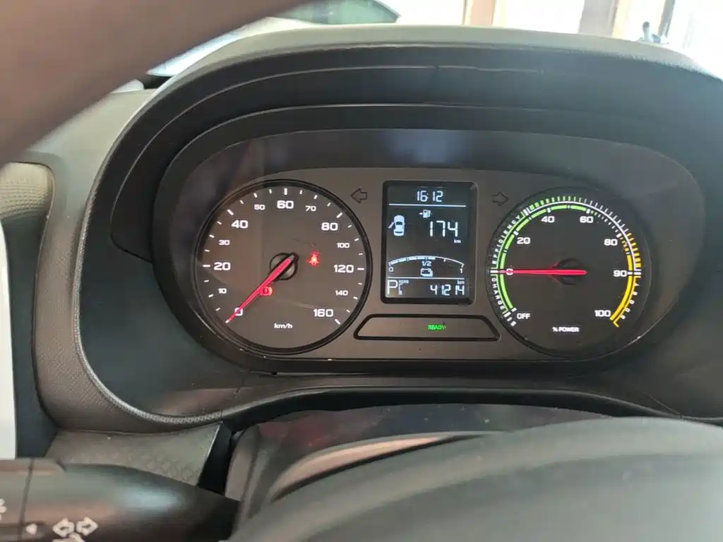 Roewe Clever — миниатюра 12
