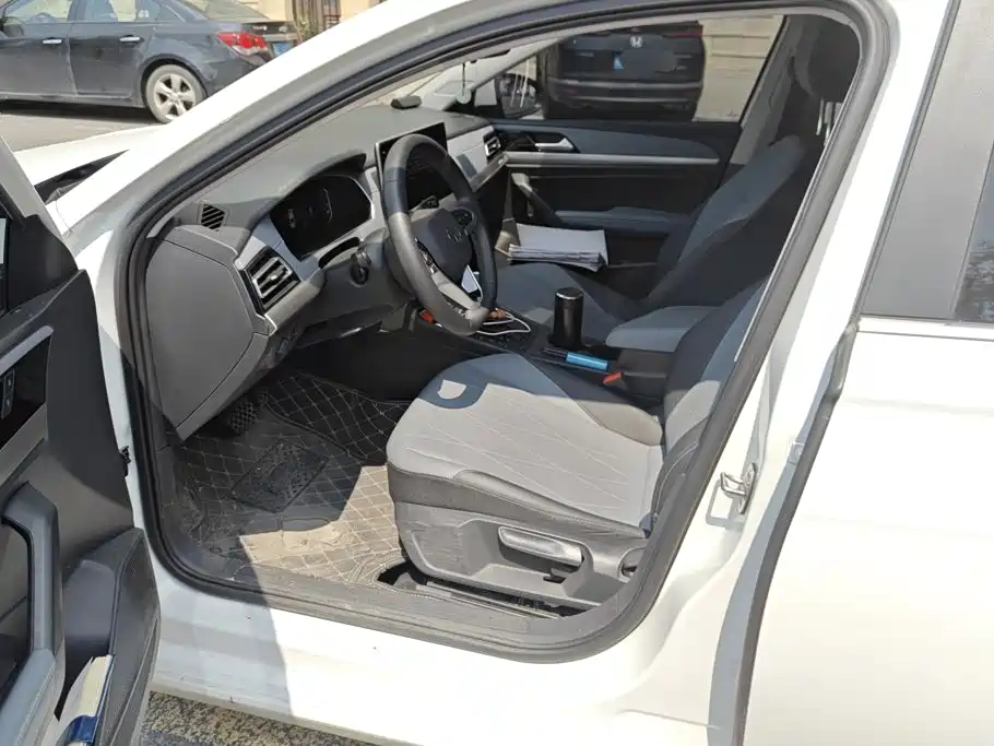 Volkswagen Lavida — миниатюра 9