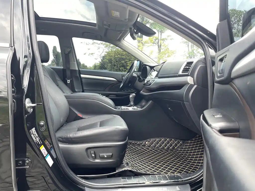 Toyota Highlander — миниатюра 14