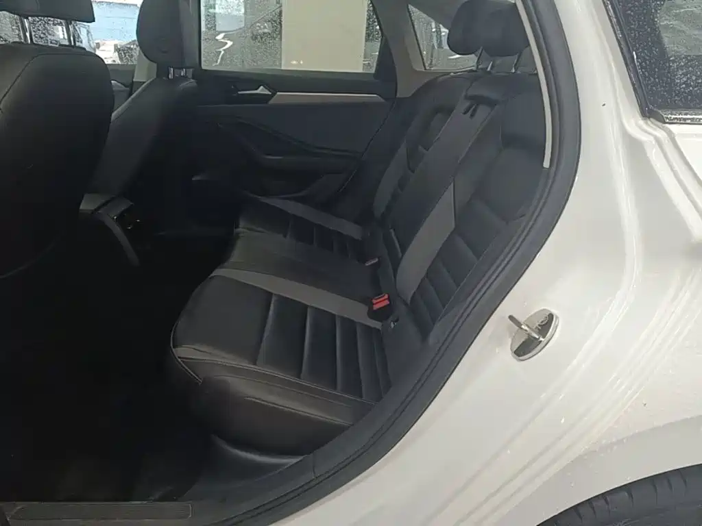 Volkswagen Sagitar — миниатюра 17
