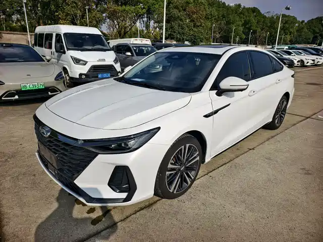 Chery Arrizo 8