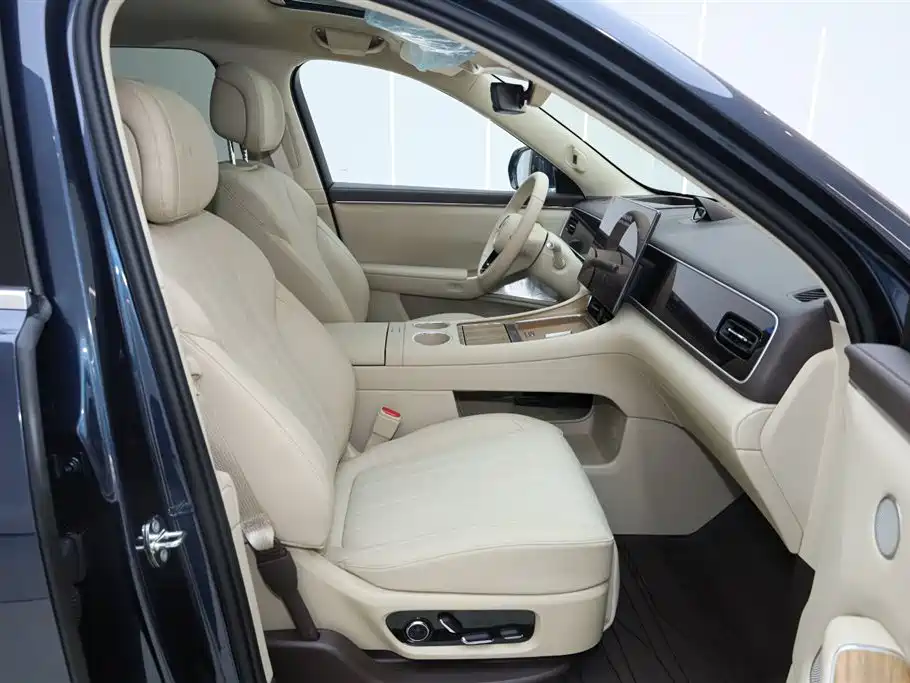 AITO ASK THE WORLD M7