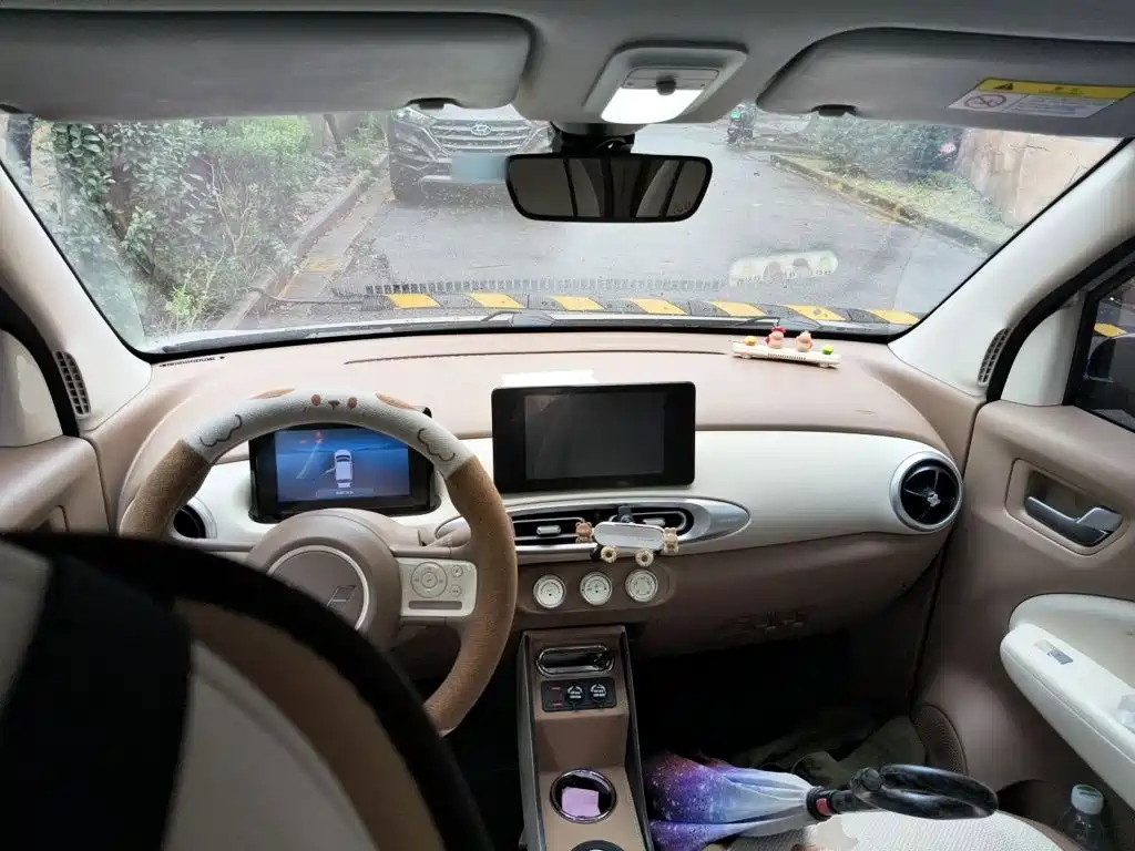 Wuling MINIEV — миниатюра 10
