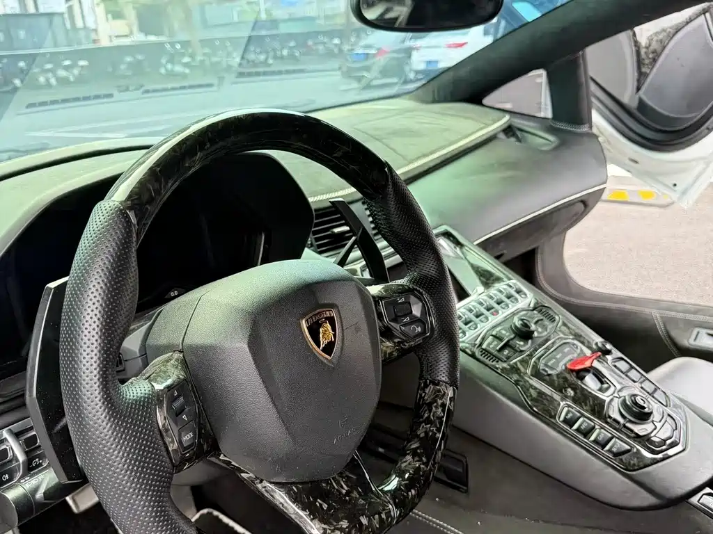 Lamborghini Aventador 2011 LP 700-4