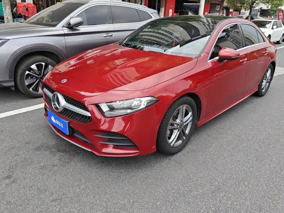 奔驰A级 2022款 改款 A 180 L 运动轿车 2022