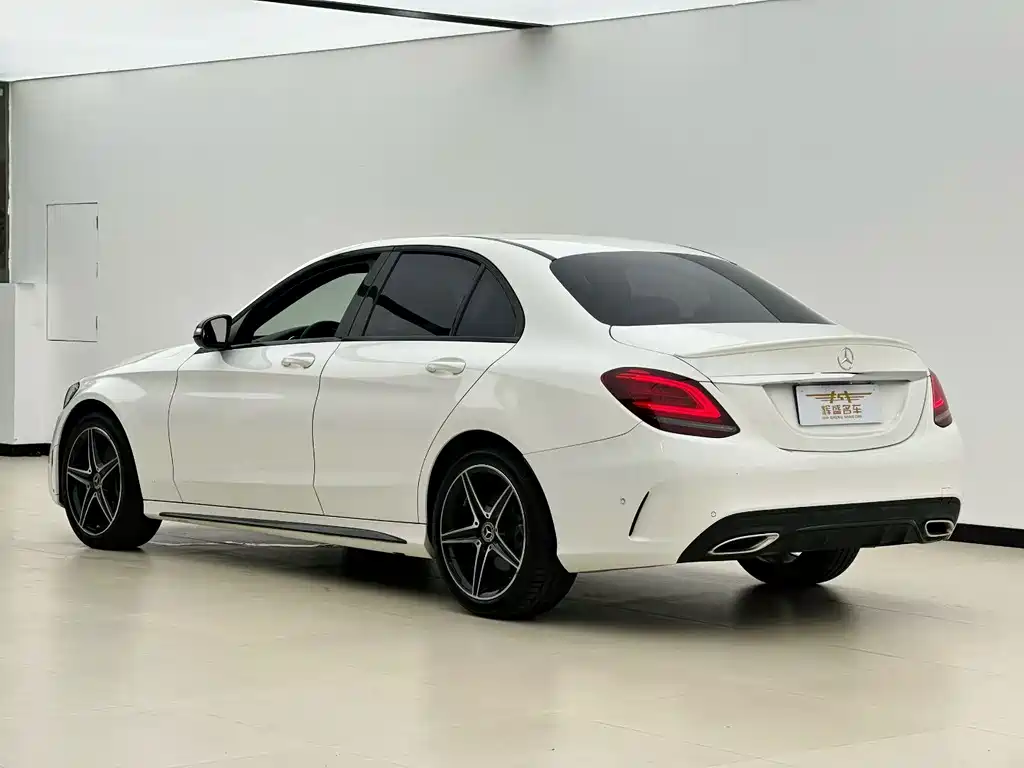 Mercedes-Benz C-Class — миниатюра 8