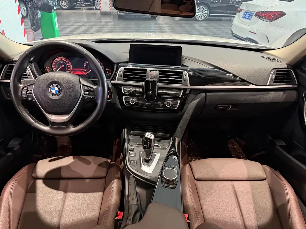 BMW 3 Series — миниатюра 9