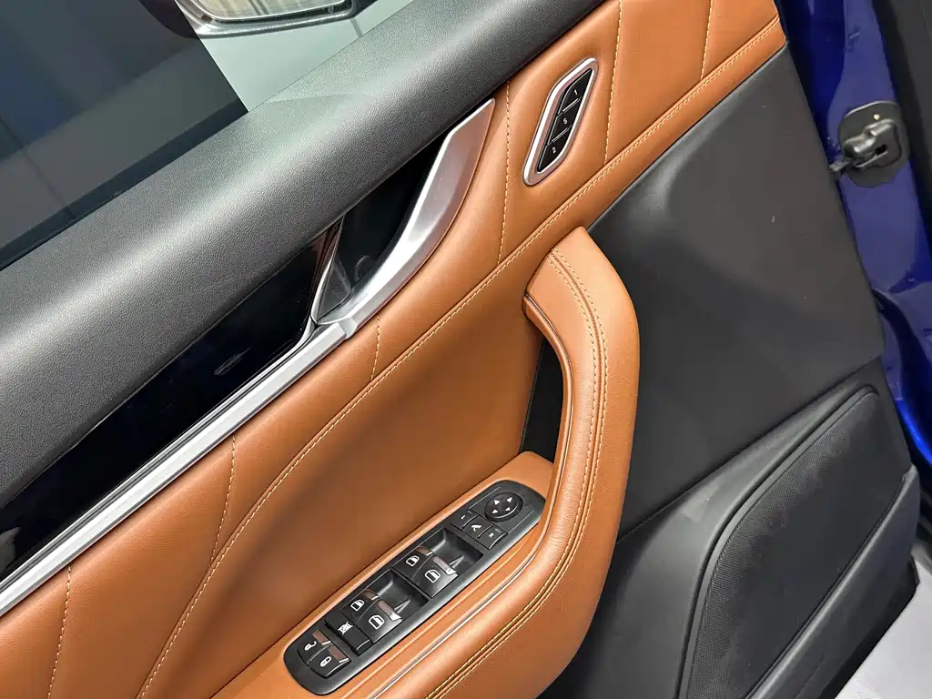 Maserati Levante — миниатюра 9