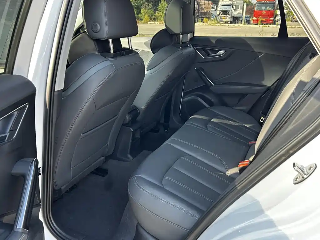 Audi Q2L — миниатюра 11