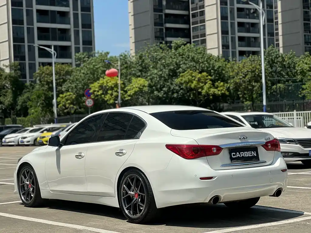 Infiniti Q50 2014 3.7L Luxury Sport