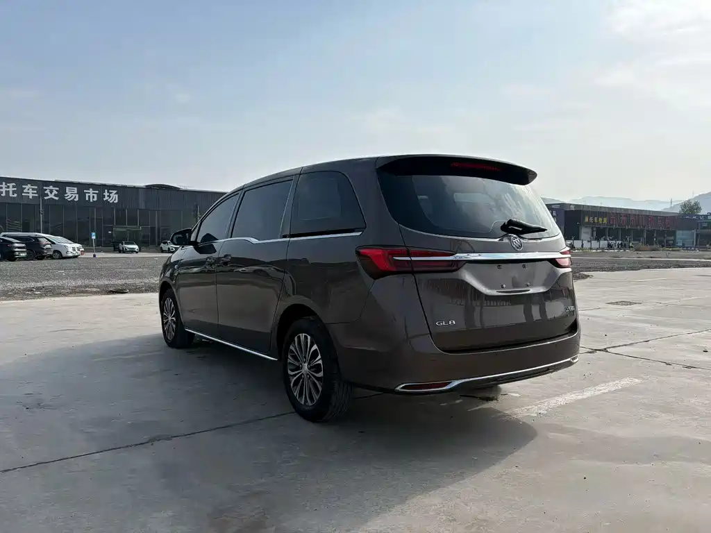 Buick GL8 — миниатюра 4