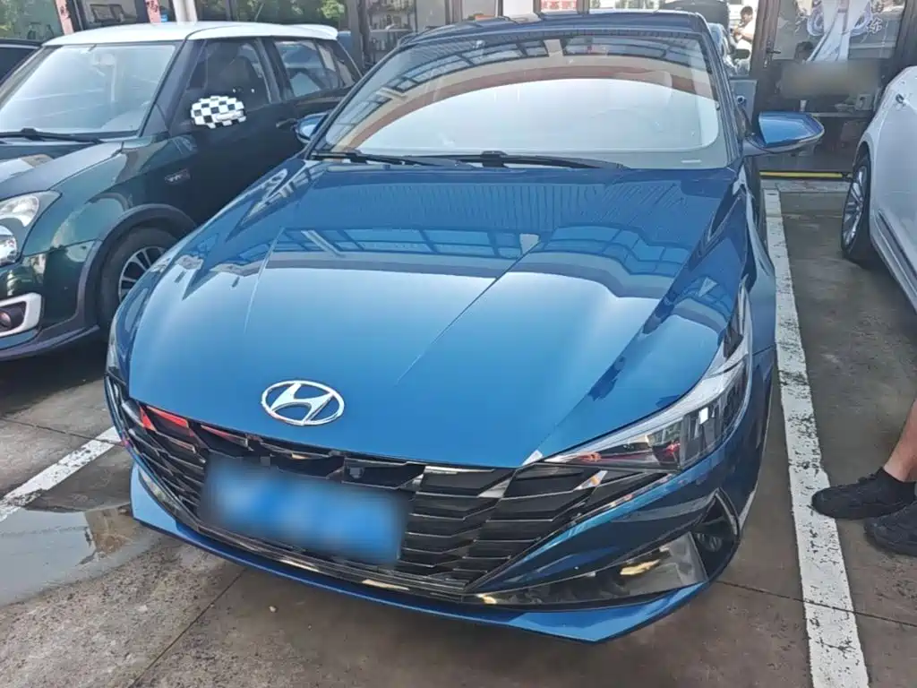 Hyundai Elantra — миниатюра 3