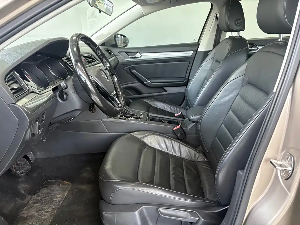Volkswagen Lamando 2015 280TSI DSG Comfort