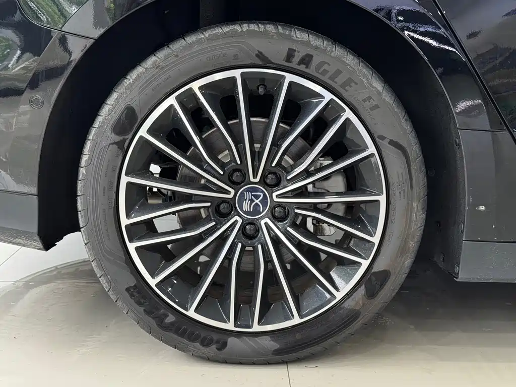 BYD Han — миниатюра 10