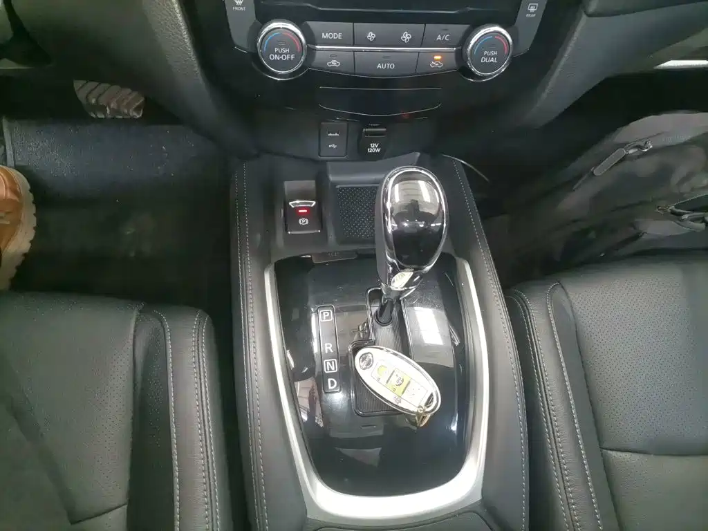 Nissan X-Trail — миниатюра 14