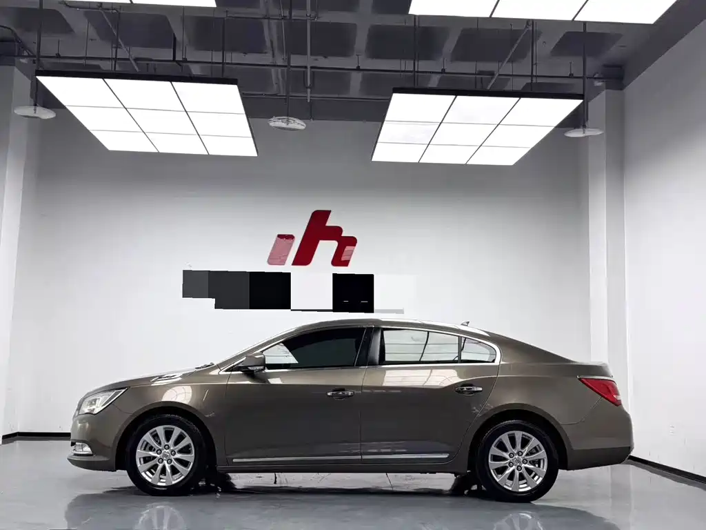 Buick LaCrosse — миниатюра 11