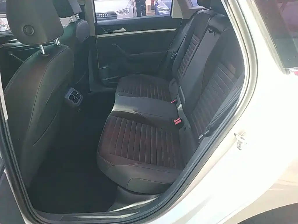 Volkswagen Lavida — миниатюра 17