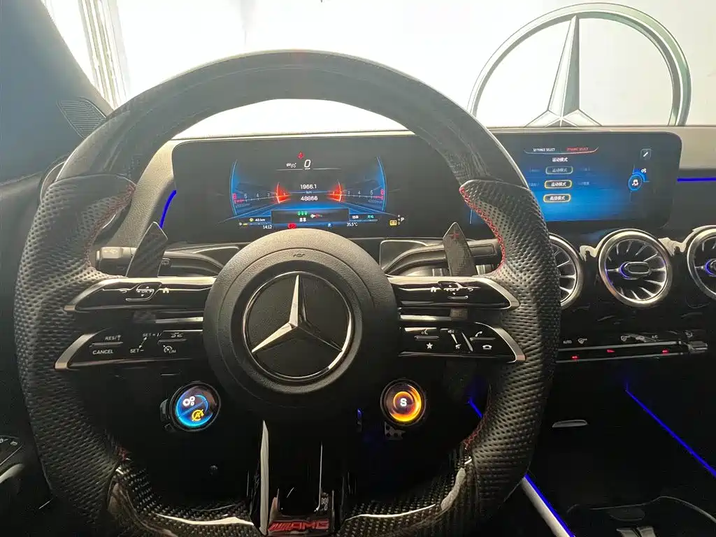 Mercedes-Benz GLB AMG — миниатюра 5