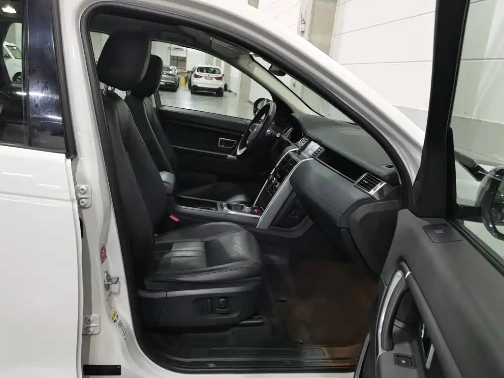 Land Rover Discovery Sport — миниатюра 23