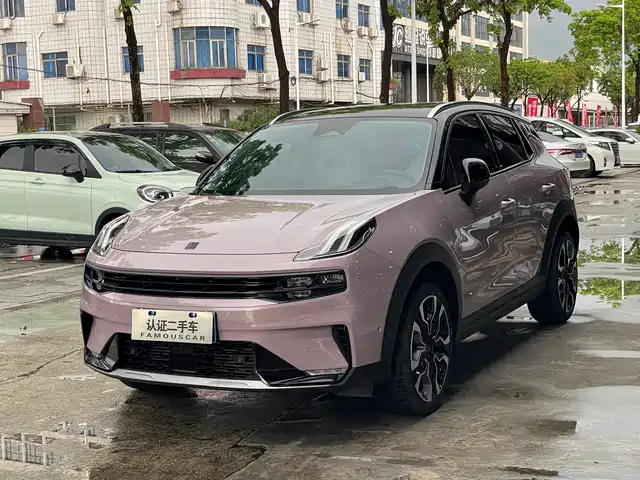 2022 Lynk & Co 06