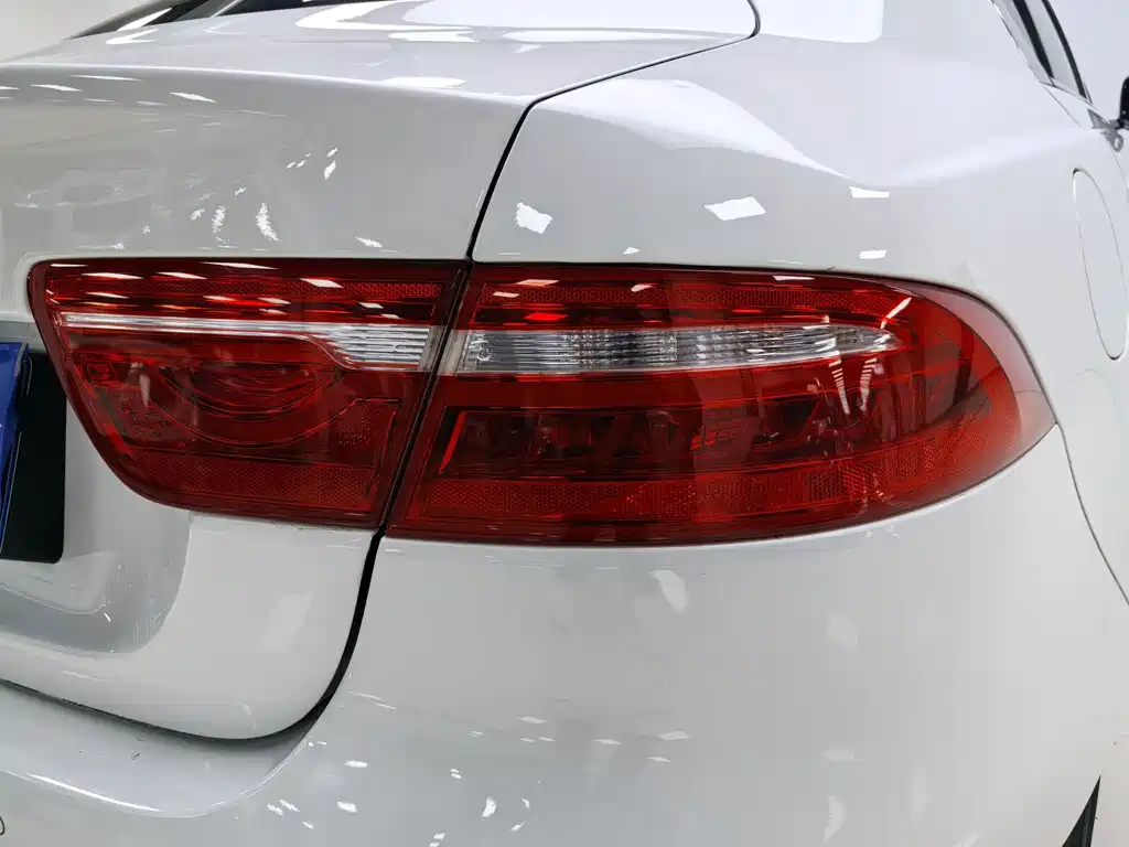 Jaguar XEL — миниатюра 10