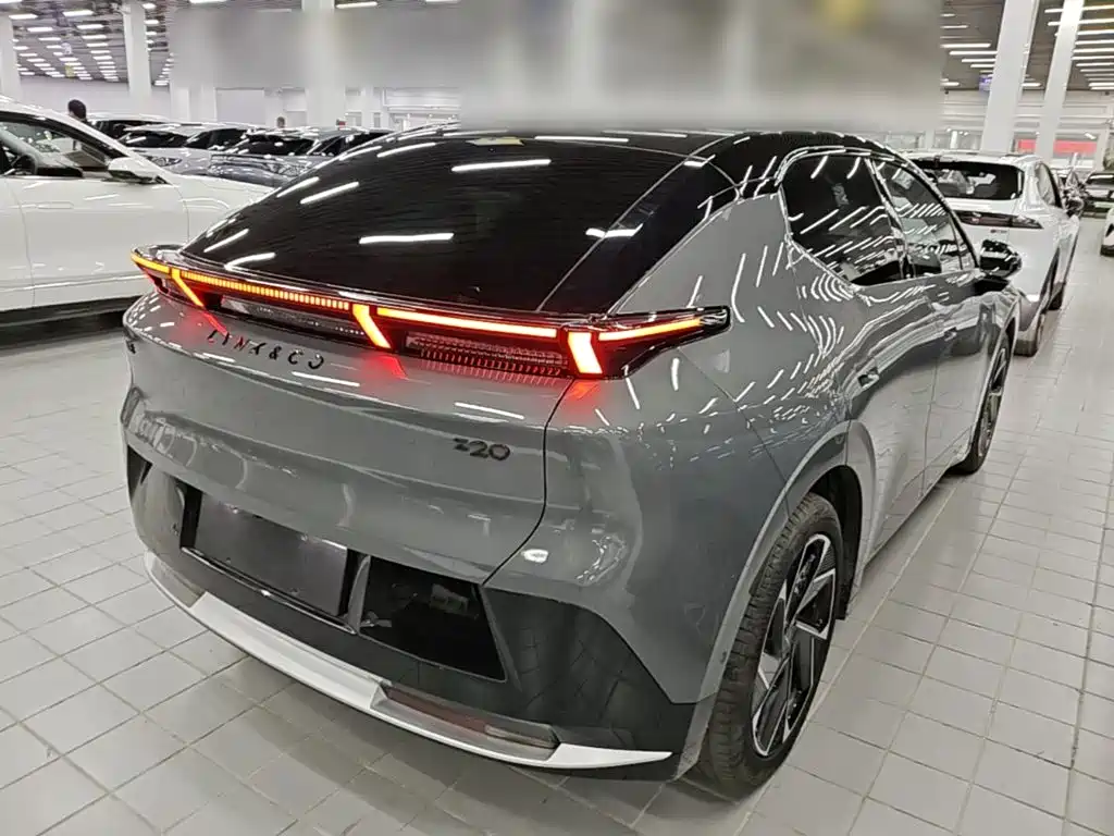 Lynk & Co 20 — миниатюра 7