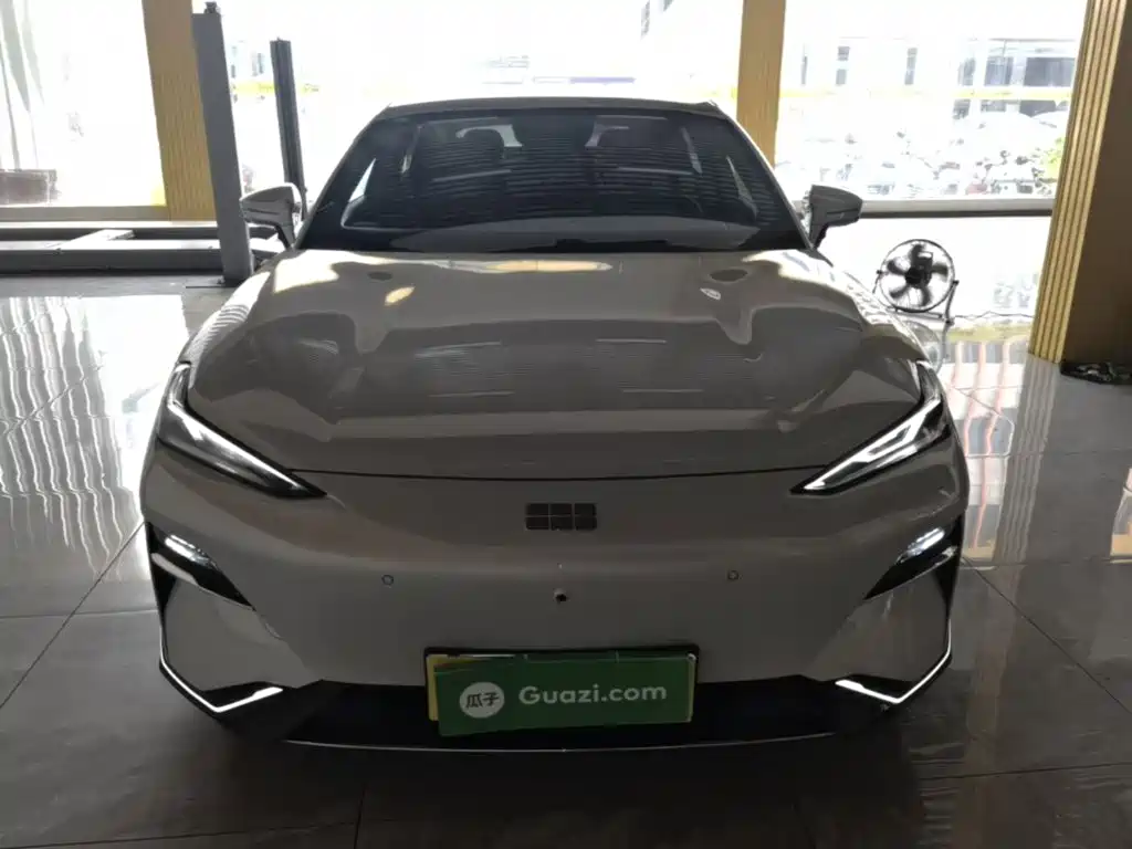 Geely Galaxy Galaxy E8 E8 2025 700km Smart Drive