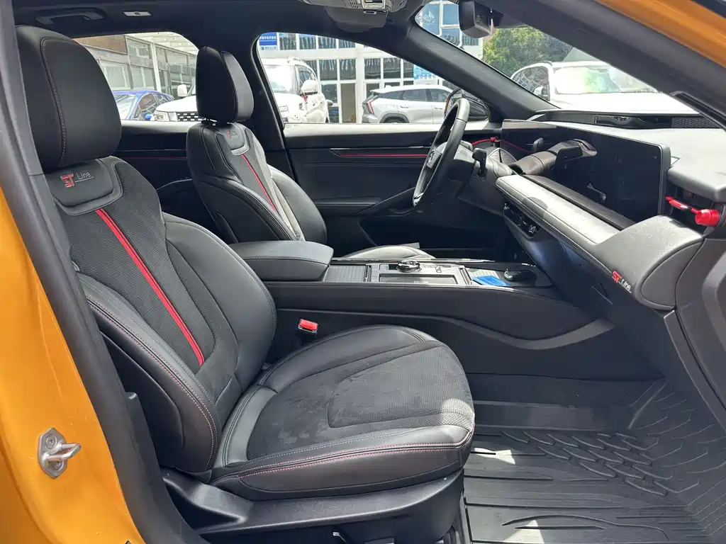 Ford Mondeo — миниатюра 7