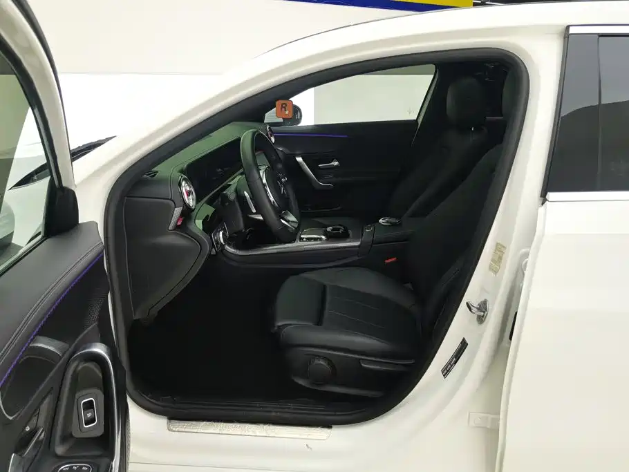 Mercedes-Benz A-Class — миниатюра 9