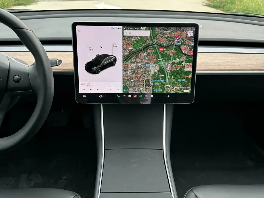 Tesla Model 3 — миниатюра 20