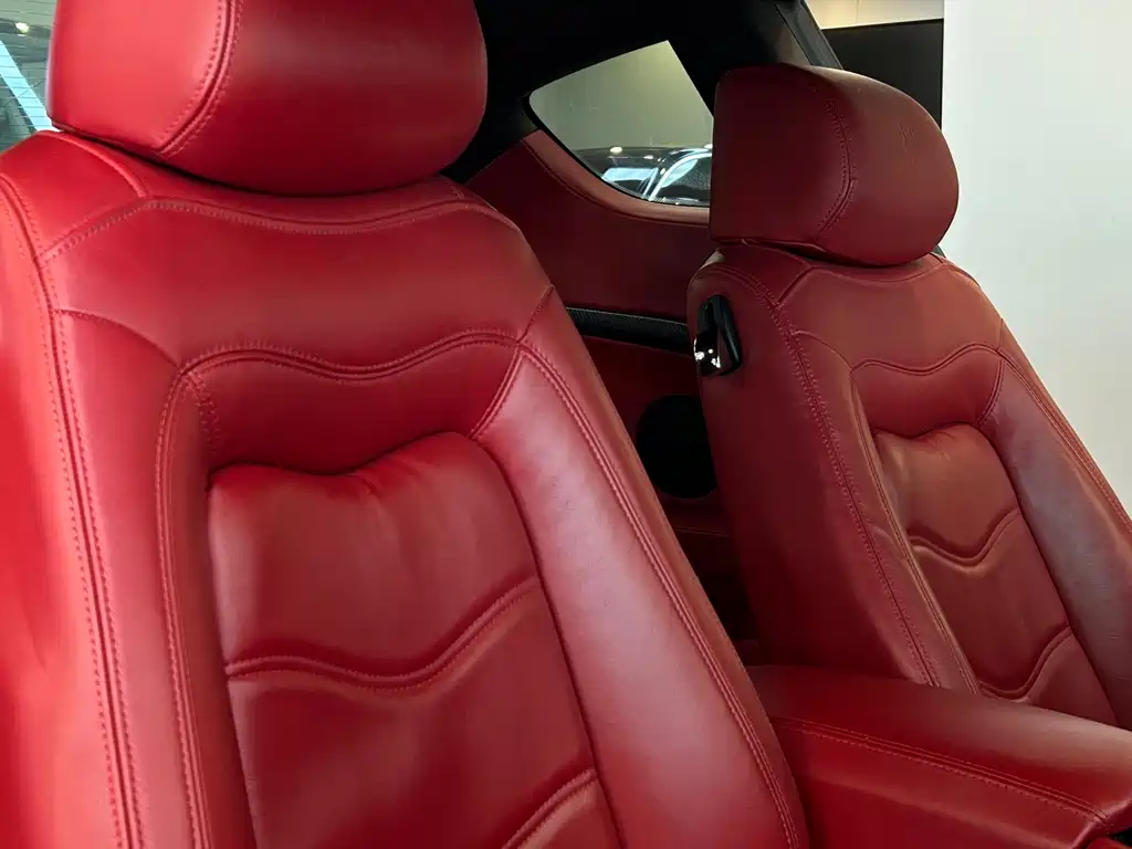 Maserati GranTurismo — миниатюра 10