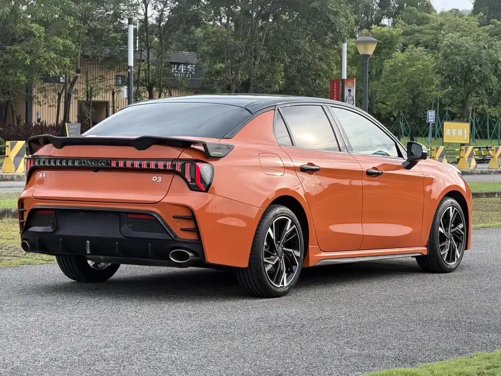 Lynk & Co 03 — миниатюра 6