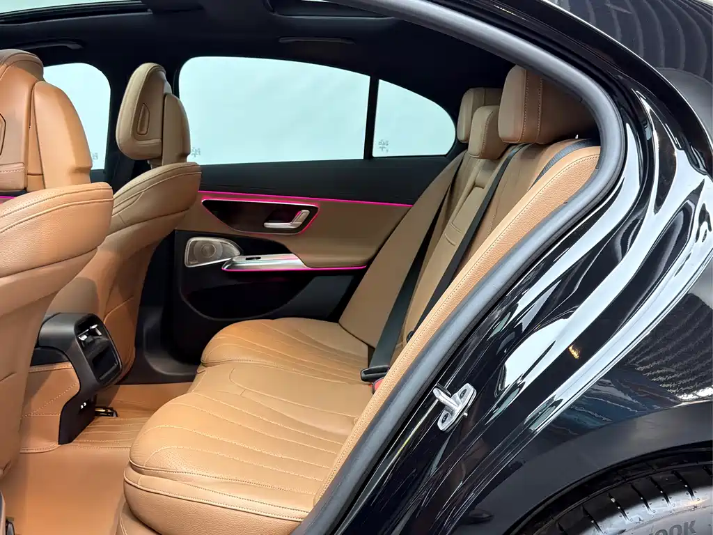 Mercedes-Benz E-Class (Import) — миниатюра 11