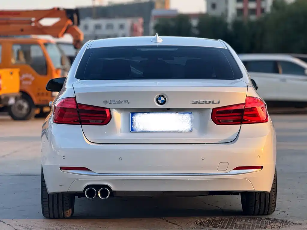 BMW 3 Series — миниатюра 8