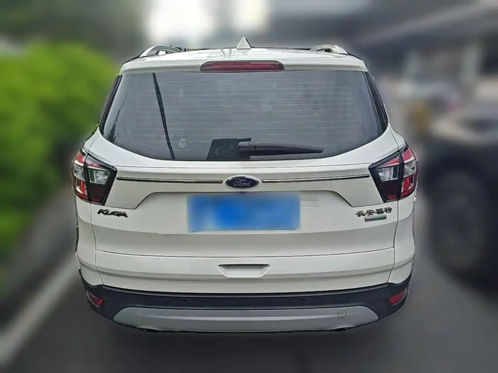 Ford Kuga — миниатюра 8