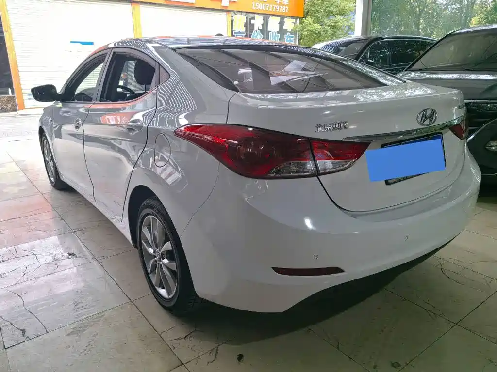 Hyundai Elantra Langdong — миниатюра 12