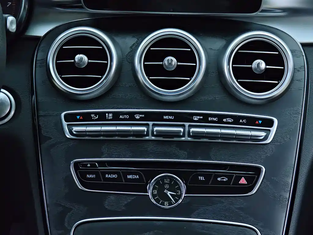Mercedes-Benz C-Class (Import) — миниатюра 15