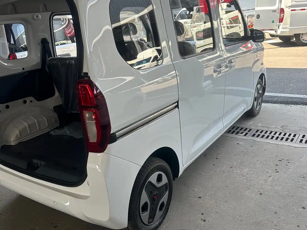 Wuling Sunshine EV 2025 305km