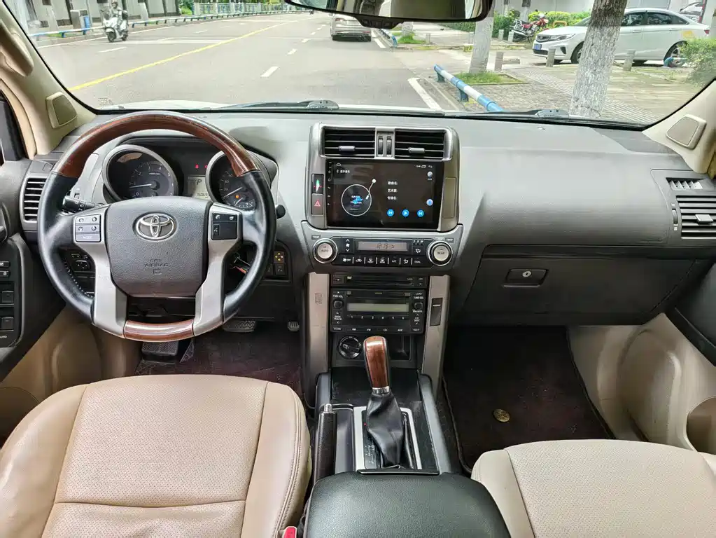 Toyota Land Cruiser Prado 2013 2.7L