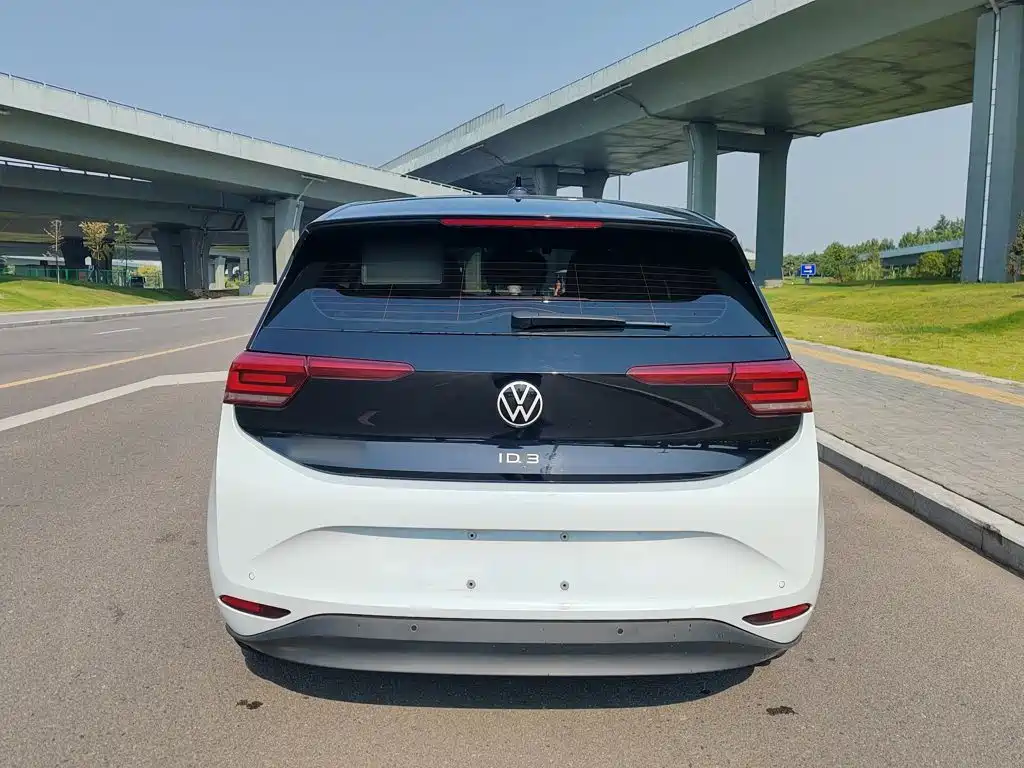 Volkswagen ID.3 — миниатюра 6