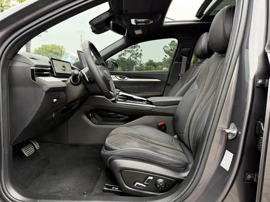 GEELY AUTOMOBILE XINGRUI