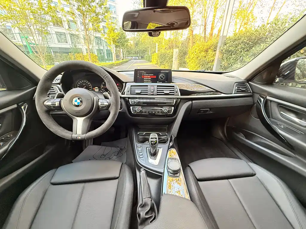 BMW 3 Series — миниатюра 8