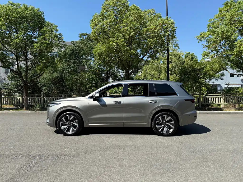 Li Auto Li ONE — миниатюра 8