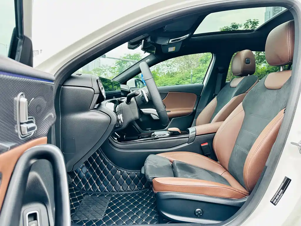 Mercedes-Benz A-Class — миниатюра 8