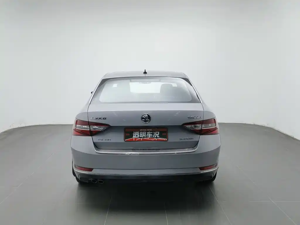 Skoda Superb — миниатюра 4