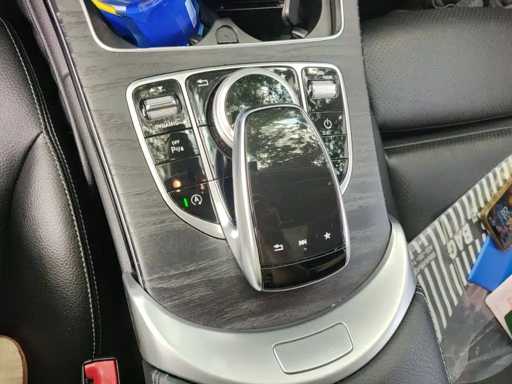 Mercedes-Benz C-Class — миниатюра 7