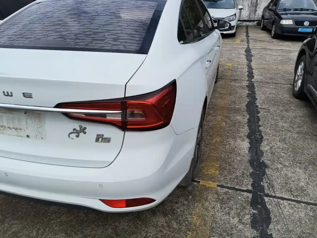 Roewe i5 — миниатюра 8
