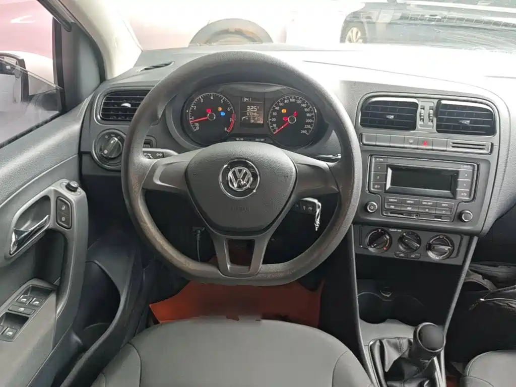Volkswagen Polo — миниатюра 11